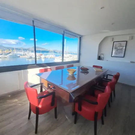 Marcange - Appt Vue Imprenable Sur Le Port Et La 아파트 코골렝